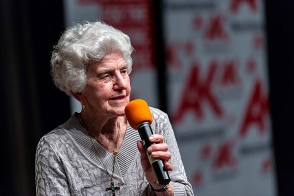 5. Mai 2021: Zeitzeugin Anna Hackl im Gespräch